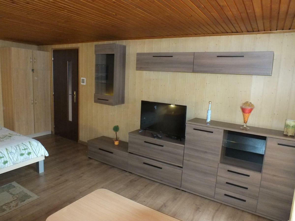 Apartmany Zachar Bešeňová Екстериор снимка